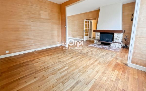 Maison à vendre    5 pièces •  Montvicq