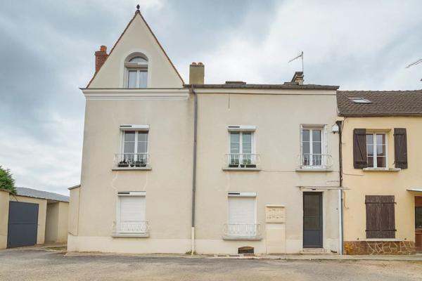 Vente Immeuble 9 pièces 172 m2 à Fontenay-Trésigny