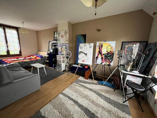 Authentique longère avec piscine, dépendances et belles prestations ? Cadre bucolique garanti