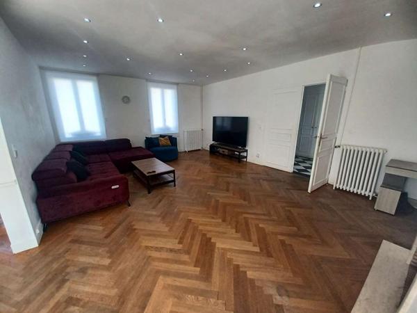 PROPRIETE - MAISON DE MAITRE L'AIGLE 12 pièce(s) 285 m2 avec piscine couverte