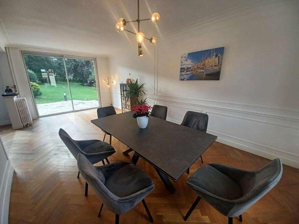 PROPRIETE - MAISON DE MAITRE L'AIGLE 12 pièce(s) 285 m2 avec piscine couverte