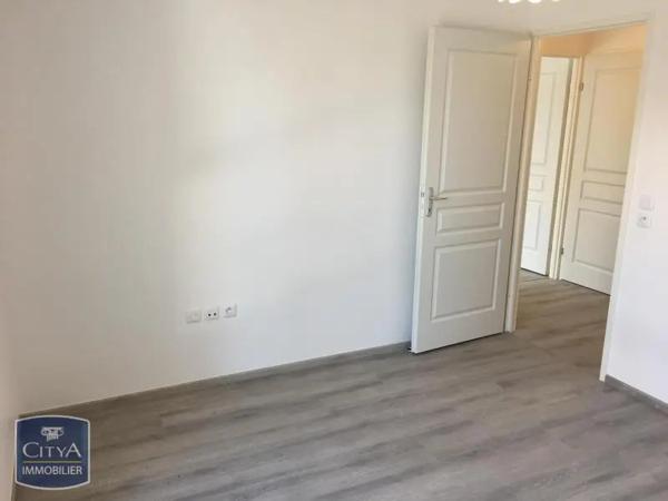 Appartement à louer 2 pièces 57.04m² Tinqueux (51430)