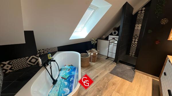 Maison contemporaine double garage-atelier-pièce de loisir- en exclusivité SOUS-COMPROMIS