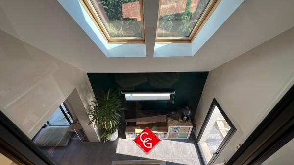 Maison contemporaine double garage-atelier-pièce de loisir- en exclusivité SOUS-COMPROMIS