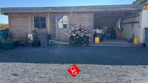Maison contemporaine double garage-atelier-pièce de loisir- en exclusivité SOUS-COMPROMIS