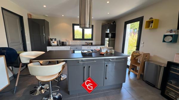 Maison contemporaine double garage-atelier-pièce de loisir- en exclusivité SOUS-COMPROMIS
