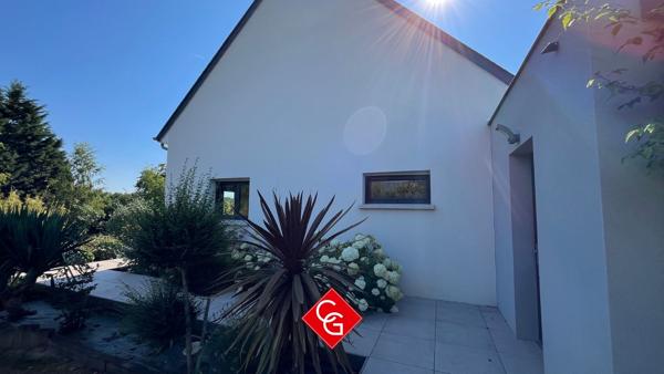 Maison contemporaine double garage-atelier-pièce de loisir- en exclusivité SOUS-COMPROMIS