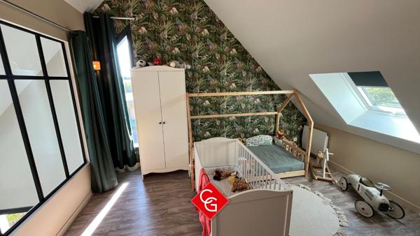 Maison contemporaine double garage-atelier-pièce de loisir- en exclusivité SOUS-COMPROMIS