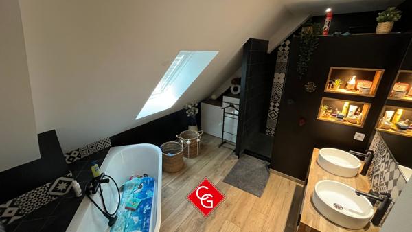Maison contemporaine double garage-atelier-pièce de loisir- en exclusivité SOUS-COMPROMIS