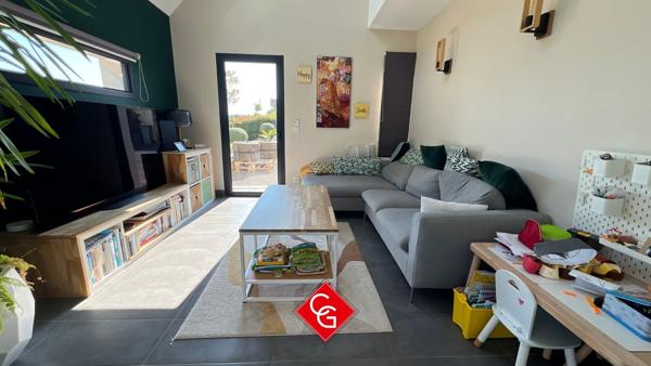 Maison contemporaine double garage-atelier-pièce de loisir- en exclusivité SOUS-COMPROMIS