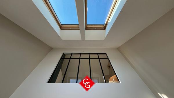 Maison contemporaine double garage-atelier-pièce de loisir- en exclusivité SOUS-COMPROMIS