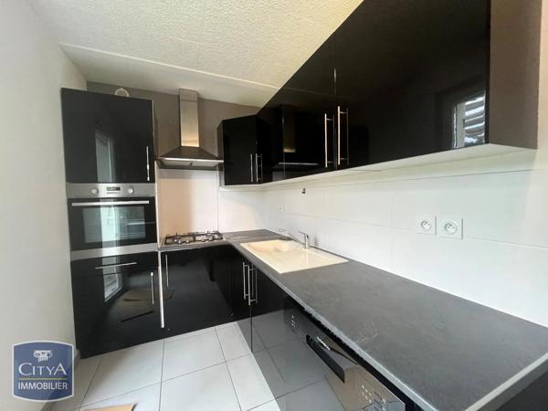 Appartement à louer 2 pièces 45.28m² Istres (13800)
