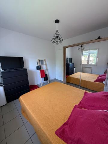 Maison
         4 pièces
        - 90 m² Exclusivité 175 000 € *