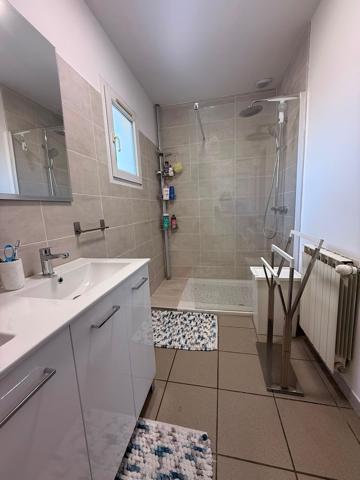 Maison
         4 pièces
        - 90 m² Exclusivité 175 000 € *