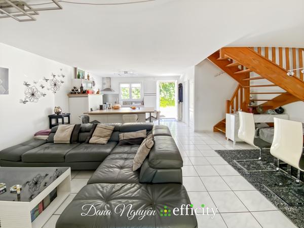 Maison
         4 pièces
        - 90 m² Exclusivité 175 000 € *