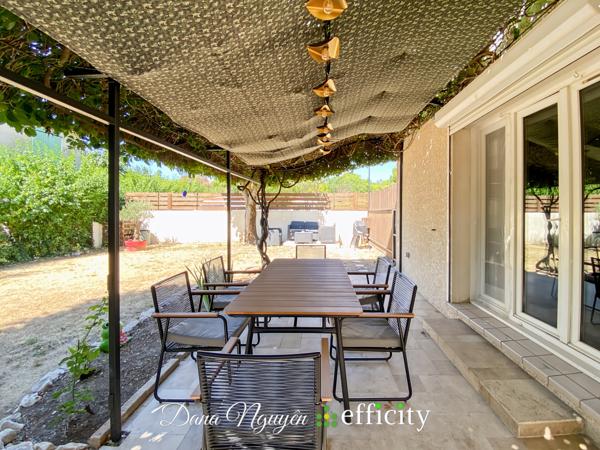 Maison
         4 pièces
        - 90 m² Exclusivité 175 000 € *
