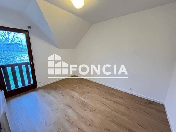 Location Maison 6 pièces 117.7 m² - ROUTE DE MESSERY Nernier 74140