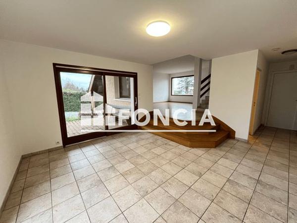 Location Maison 6 pièces 117.7 m² - ROUTE DE MESSERY Nernier 74140