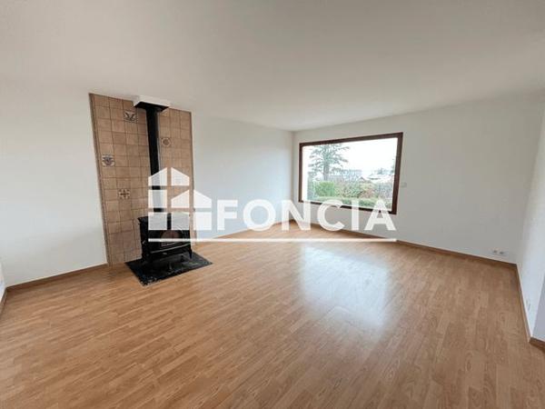 Location Maison 6 pièces 117.7 m² - ROUTE DE MESSERY Nernier 74140
