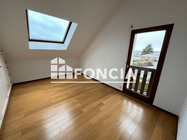 Location Maison 6 pièces 117.7 m² - ROUTE DE MESSERY Nernier 74140