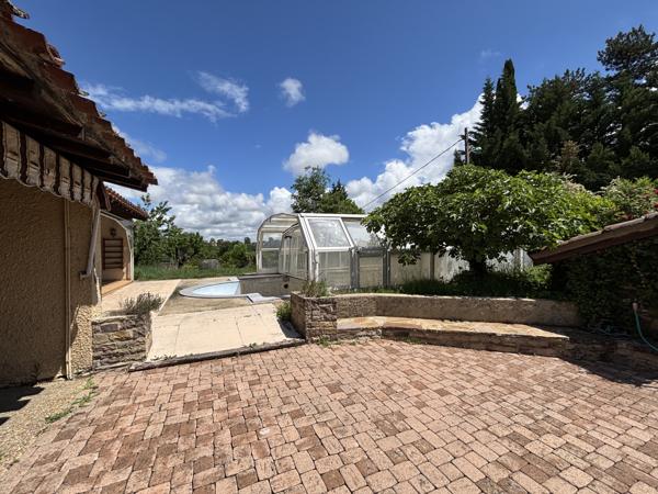 Maison
         6 pièces
        - 128 m² Exclusivité 215 000 € *