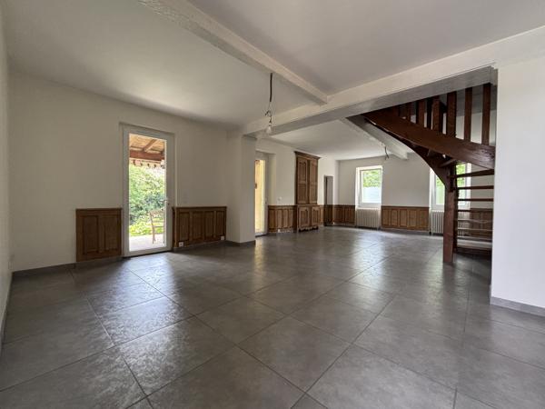 Maison
         6 pièces
        - 128 m² Exclusivité 215 000 € *