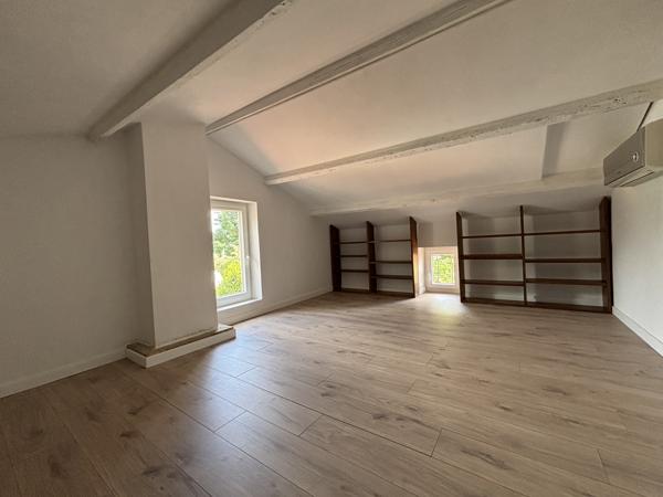 Maison
         6 pièces
        - 128 m² Exclusivité 215 000 € *