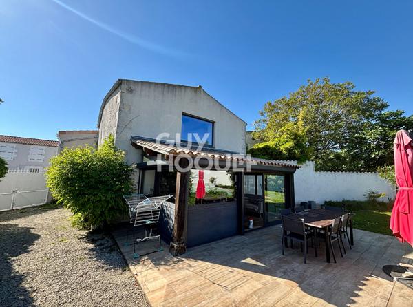 Maison de caractère 210 m² avec piscine - Secteur prisé du Payaud à Puilboreau