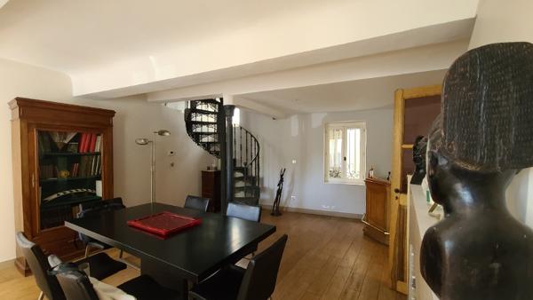 Vitrolles Village, Maison  T5 avec 4 chambres, terrasse, garage au vieux village