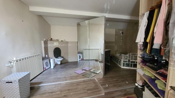 Vitrolles Village, Maison  T5 avec 4 chambres, terrasse, garage au vieux village