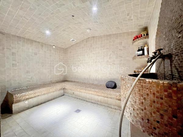 Immeuble mixte de 783 m²