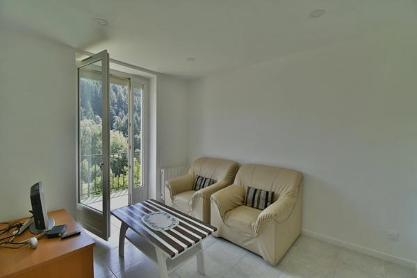 Appartement lumineux, refait à neuf avec balcon SAINT MARTIN DE VALAMAS (07)
