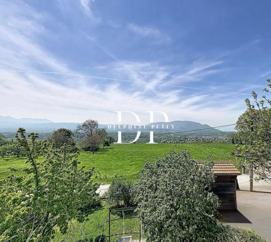 Lucinges, Maison à vendre 4 pièces de 134 m2 (74) Terrain d'env. 450 m2