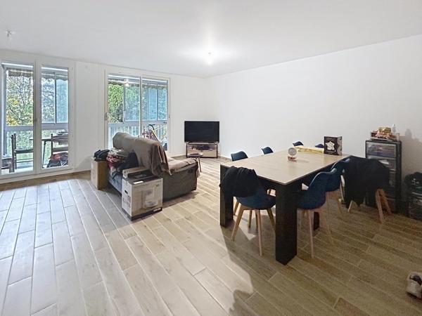 A saisir : Superbe T4 entièrement rénovée - Digoin