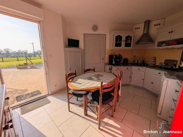 Maison de plain-pied sur 1 ha 74 secteur Evron