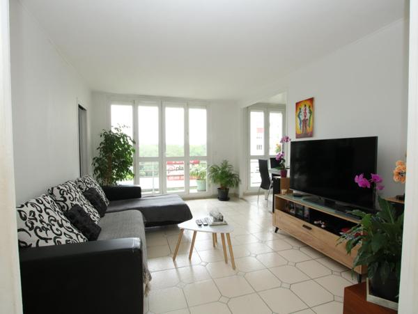 APPARTEMENT F4 83 m² 3 CHAMBRES AVEC VUE SUR VERDURE, 5 mn SEULEMENT A PIED DU TRAMWAY T12 !!!!