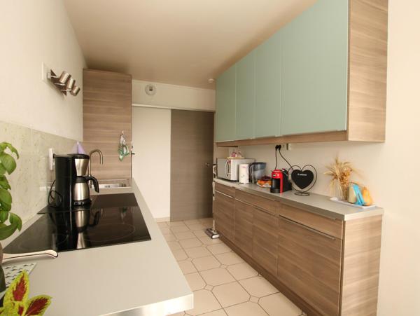 APPARTEMENT F4 83 m² 3 CHAMBRES AVEC VUE SUR VERDURE, 5 mn SEULEMENT A PIED DU TRAMWAY T12 !!!!