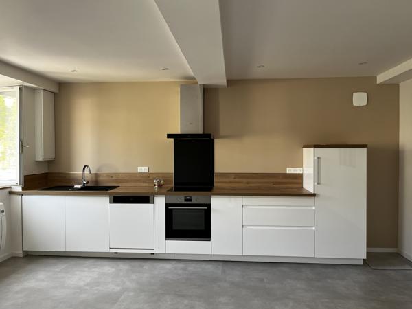 T2 AVEC BUREAU RENOVÉ - CENTRE TARARE