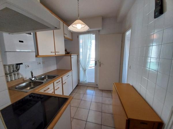 Hendaye plage bel appartement traversant avec parking