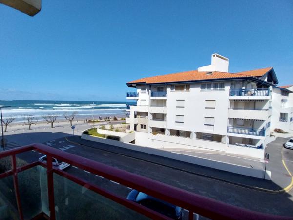 Hendaye plage bel appartement traversant avec parking