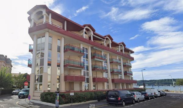 Hendaye plage bel appartement traversant avec parking