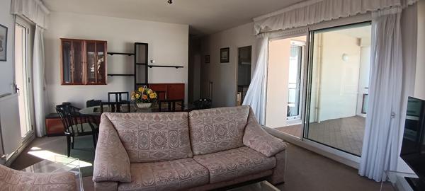Hendaye plage bel appartement traversant avec parking