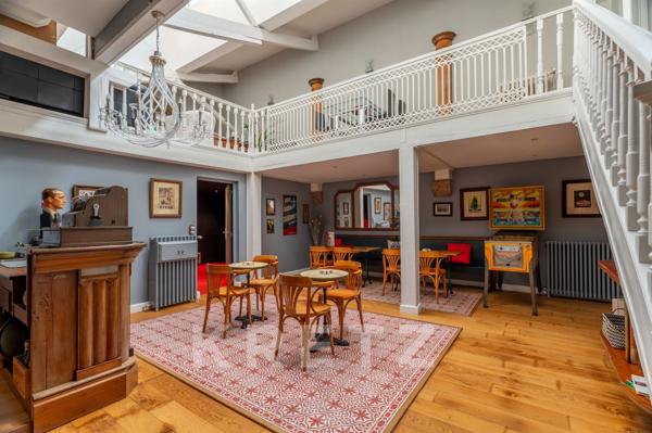 Bordeaux Chartrons : Maison-Loft d'exception avec terrasse, salle de cinéma et garage 100 m2