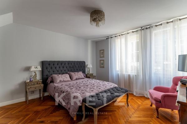 Bordeaux Chartrons : Maison-Loft d'exception avec terrasse, salle de cinéma et garage 100 m2