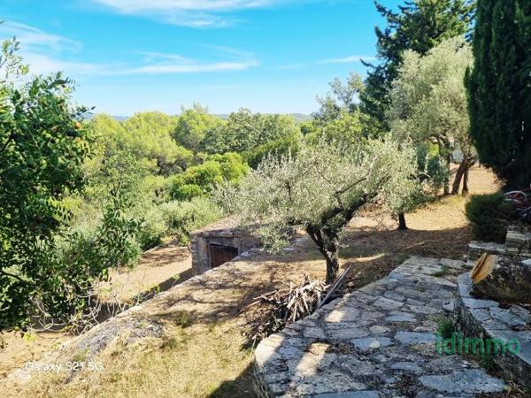 A découvrir Flayosc cette jolie villa F8 200m piscine terrasse sur 1448m terrain 475000€ dpe d Flayosc (83780)