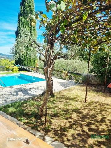 A découvrir Flayosc cette jolie villa F8 200m piscine terrasse sur 1448m terrain 475000€ dpe d Flayosc (83780)
