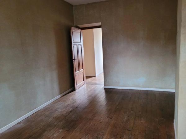 Vente Maison 7 pièces 175 m2 à Alaigne