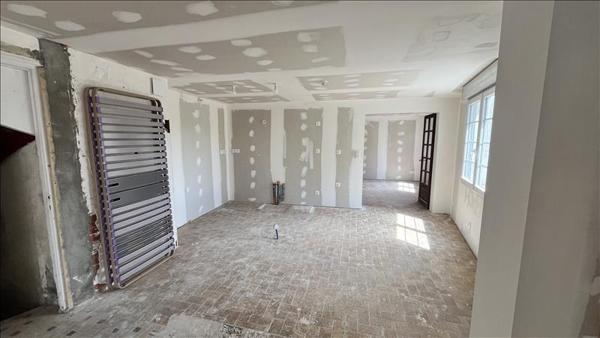 Maison à vendre |  Baignes-Sainte-Radegonde |  10 pièces | 215 m²