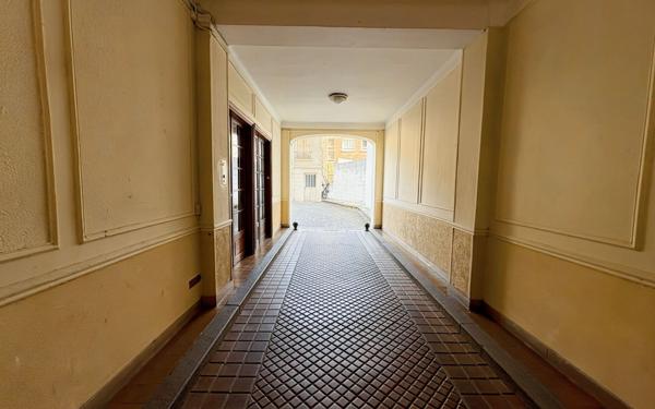 Appartement à vendre    2 pièces • 18,46 m2 Issy-les-Moulineaux