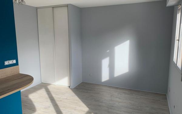 Appartement à louer    2 pièces •  Pont-l'Évêque